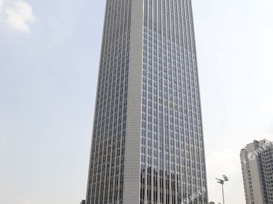 Lingyue Pandao international apartment (Guangzhou Changgang metro station store)