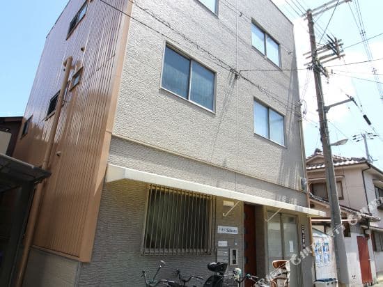 Haitsu Sakura Apartment