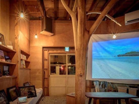 Music & Coffee Hostel Lnk (Lodging & KIN)