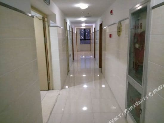 Houke Lishe Apartment Hotel (Shanghai Tianmu Middle Road)