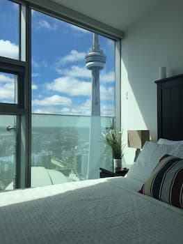 iHost Suites
