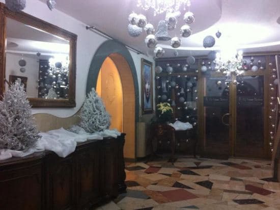 Czarny Kot My Warsaw Residence