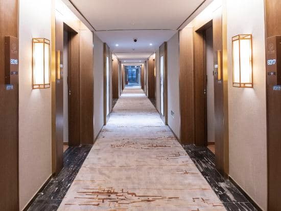 Tianmen Shanju Hotel