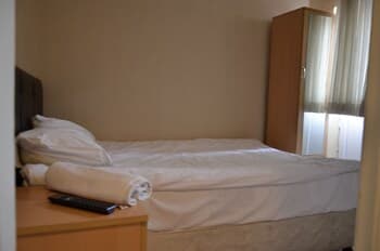 Piya Hostel