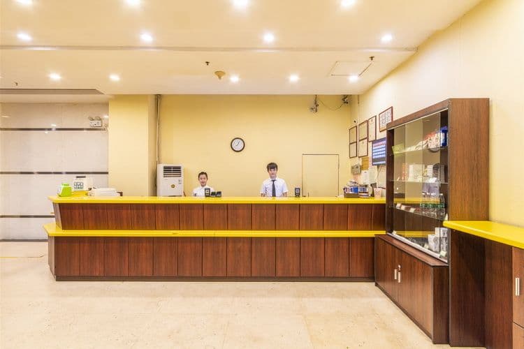 Home Inn (Guangzhou Pazhou Canton Tower Chigang Metro Station)