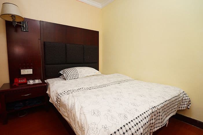 Hucheng Hostel