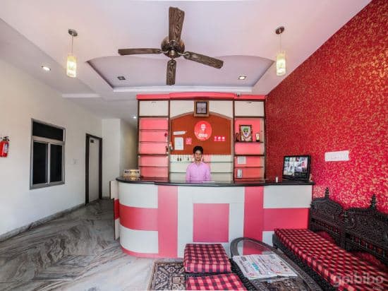 OYO 9929 Hotel Dhruv
