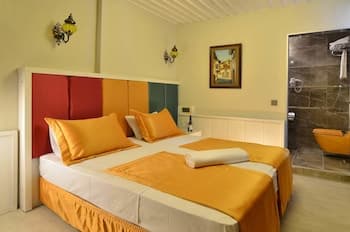 Mia Hotel