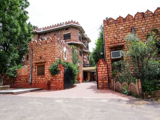 OYO 16799 Shikargarh Palace Resorts
