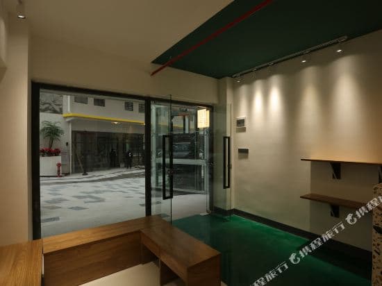 Hongjing apartment (Guangzhou Pazhou Exhibition Center Store)