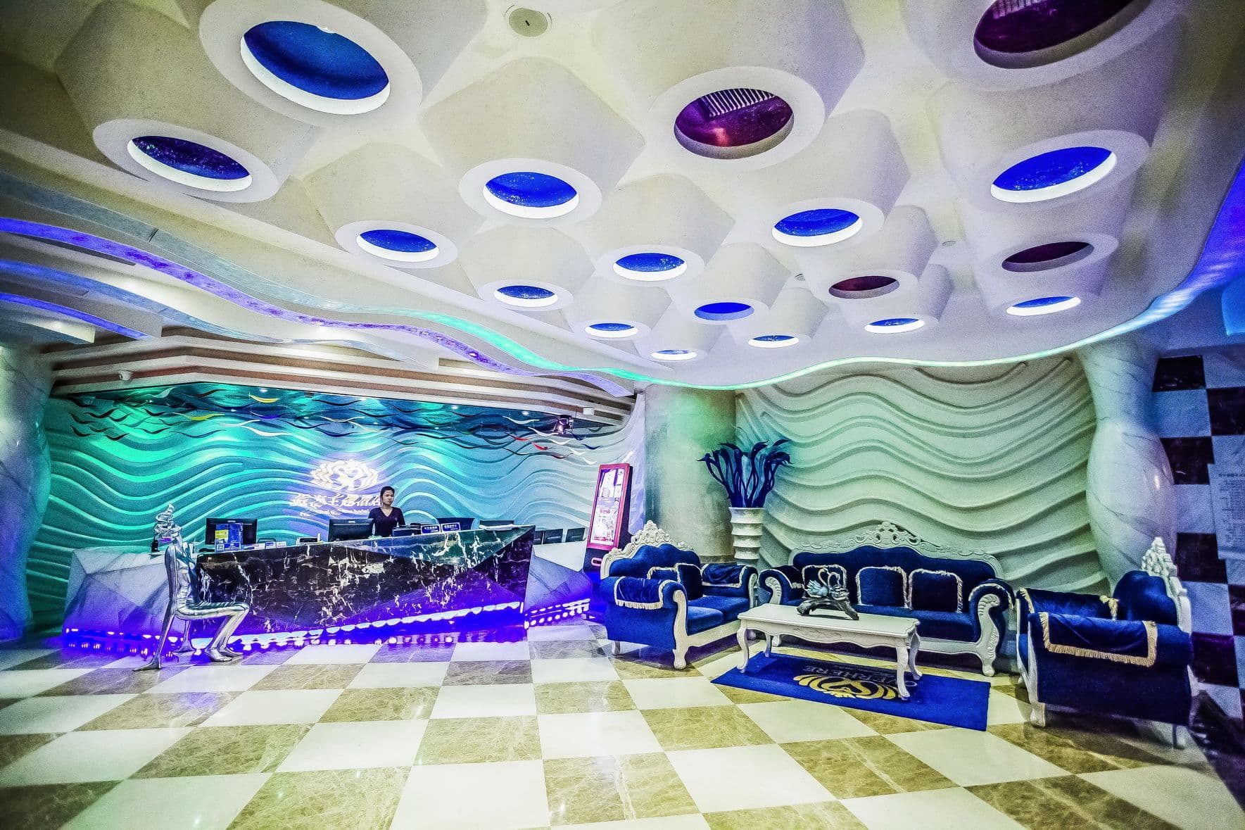 Houhai Theme Hotel (Shanghai Changshou Road)