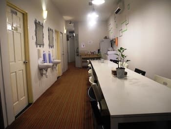 Submarine Guest House Chinatown - Hostel