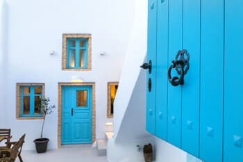 Kalamia Cave House