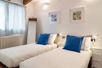Large apartment in Milan center