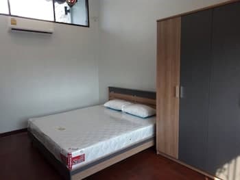 Ekkamai Happy Villa