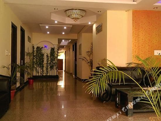 Hotel Rampal Palace