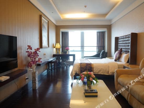 Lingyue Pandao international apartment (Guangzhou Changgang metro station store)