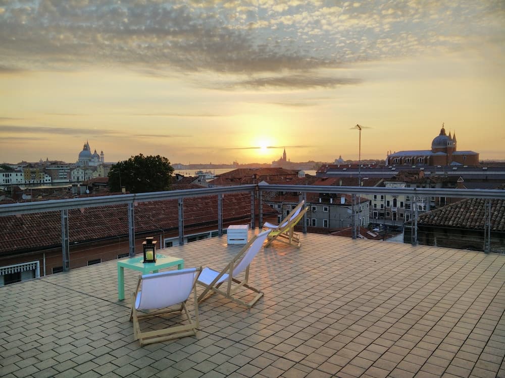 Sunny Terrace Hostel