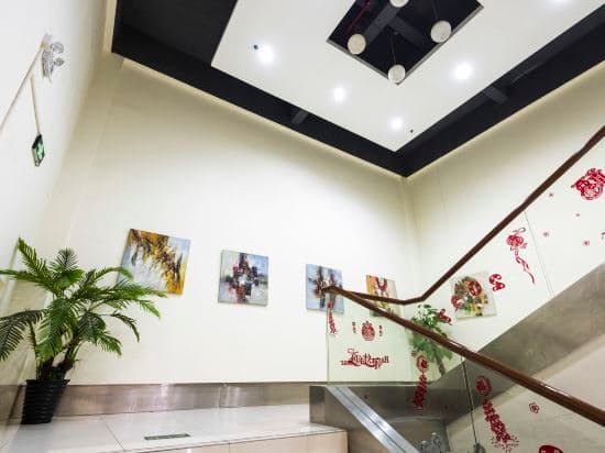 Lvjing Hotel