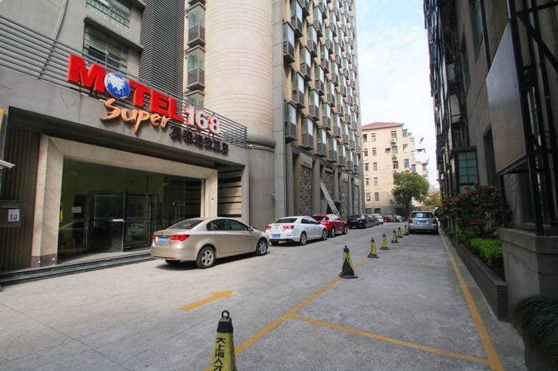 Motel 168 (Shanghai Xujiahui Shanghai Stadium Tianyaoqiao Road)