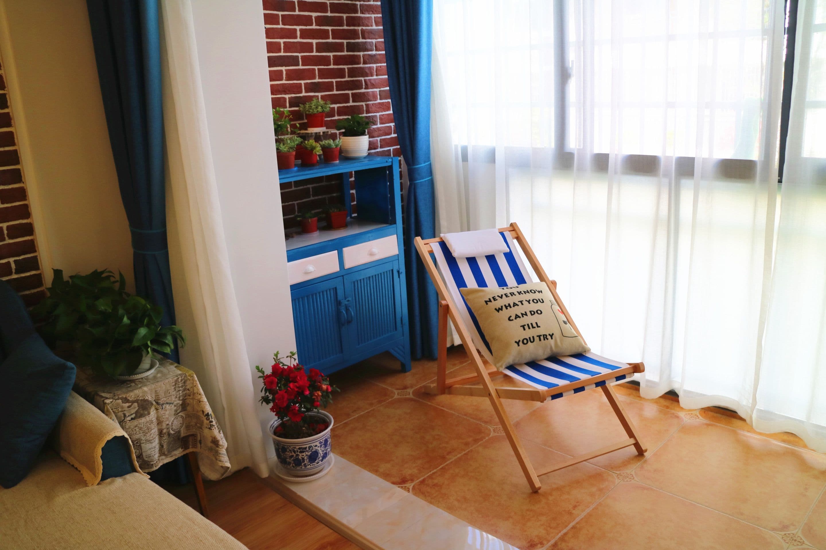 Zhangjiajie September Apartment