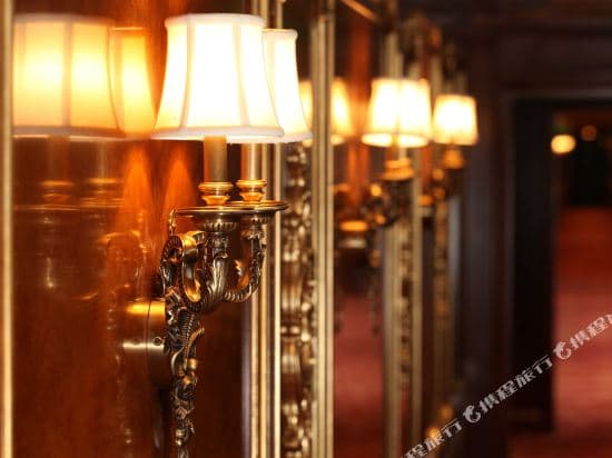 Noble Hotel
