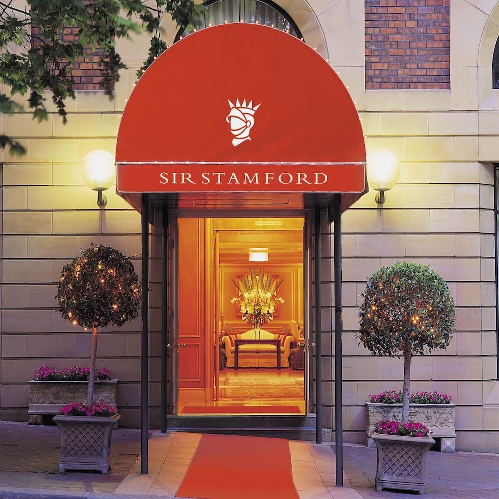 Sir Stamford Circular Quay