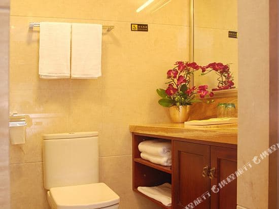 Linjiang Shangpin Apartment (Subway Station Store, Keyun Road, Pazhou Exhibition Center, Guangzhou)