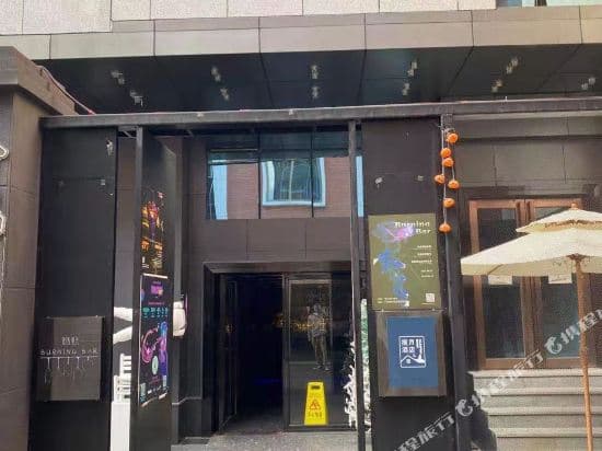 Lanyue Hotel (Guangzhou Haizhu Plaza Beijing Road subway station store)