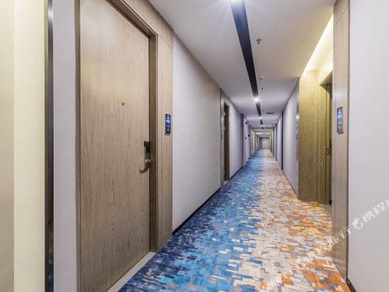 Pocalen Hotel(Guangzhou Pazhou Exhibition Center&chebei metro station )