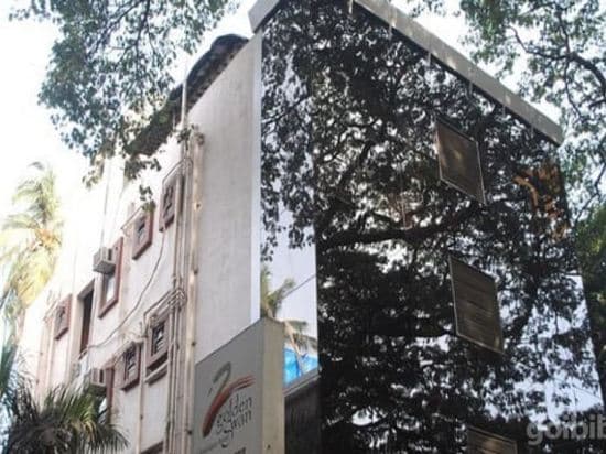 Hotel Golden Swan