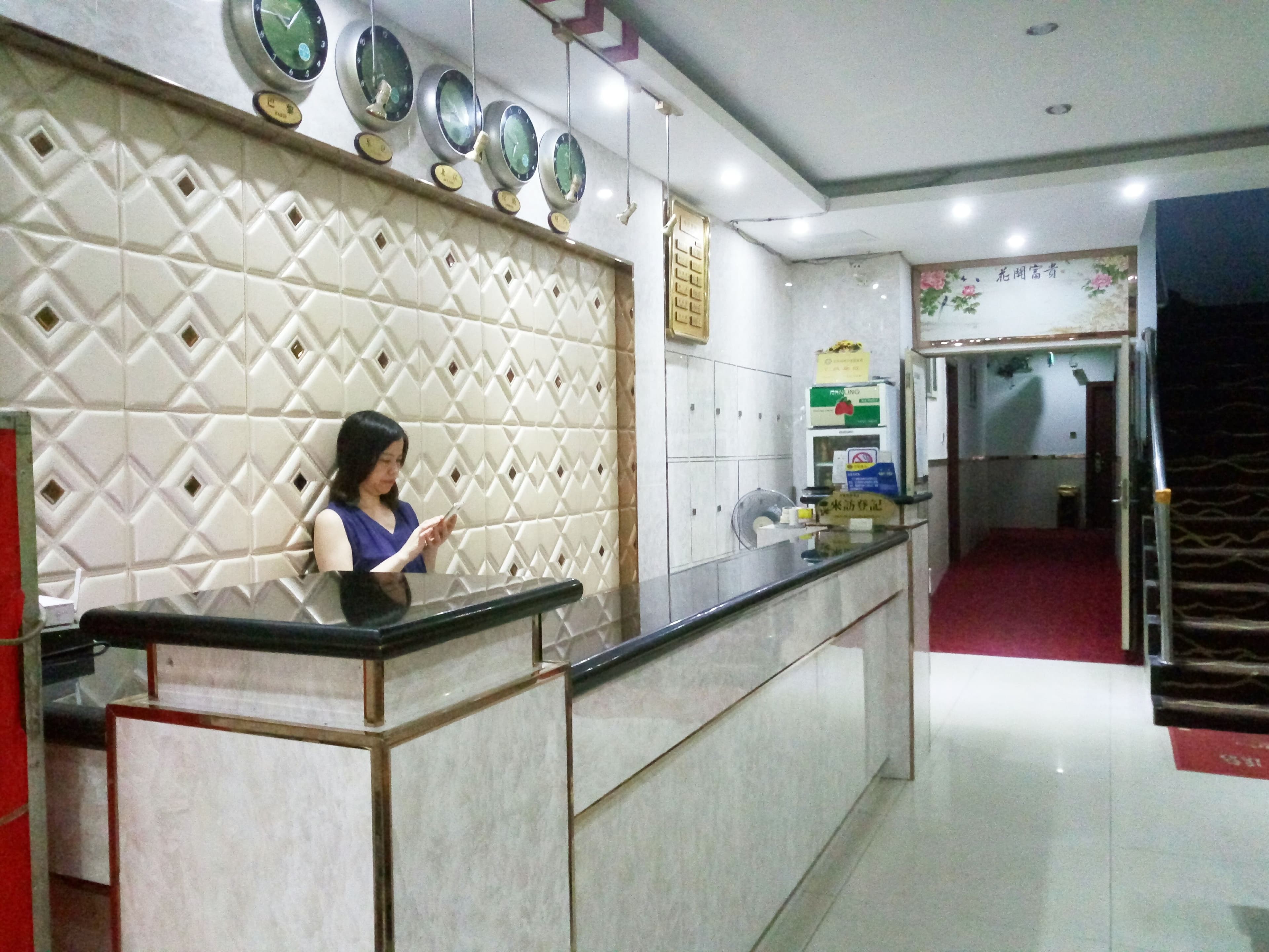 Guangzhou Hongjiang Hotel (Pearl River Night Cruise Tianzi Wharf)