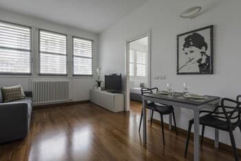 Piazza de Angeli – RentClass Betly