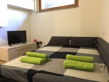 Four Bedroom Villa near Metro