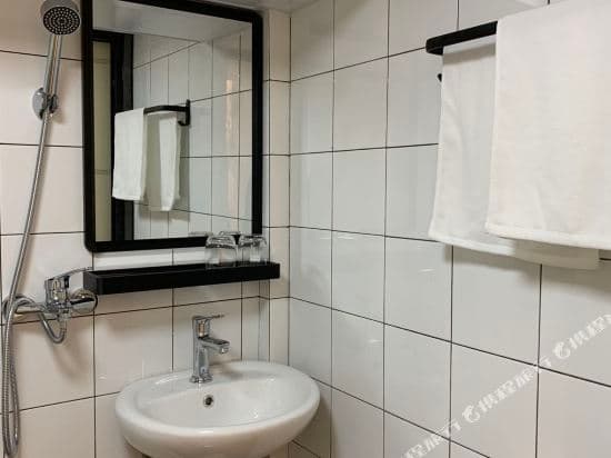 Tinglou Apartment