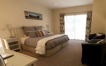 Maple Lodge Luxury Bed & Breakfast