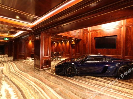 Noble Hotel