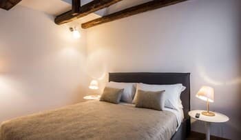 MyPlace Campo Santa Margherita Apartment