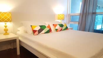 Lavish Suites - Luxury One Bedroom Condo