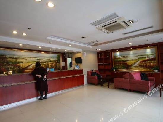 Huiting Hotel（North Square of Shanghai Railway Station）