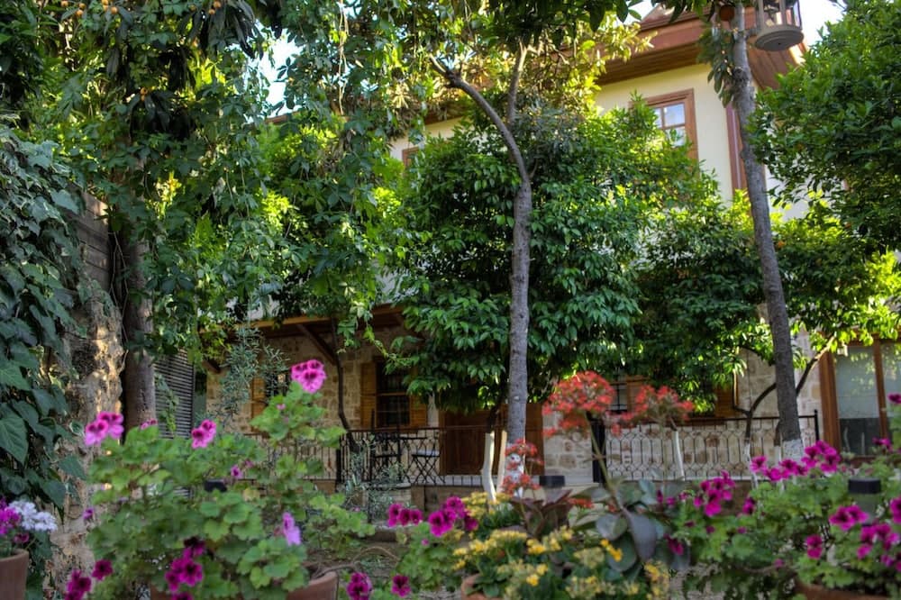 Citrus Garden Hotel