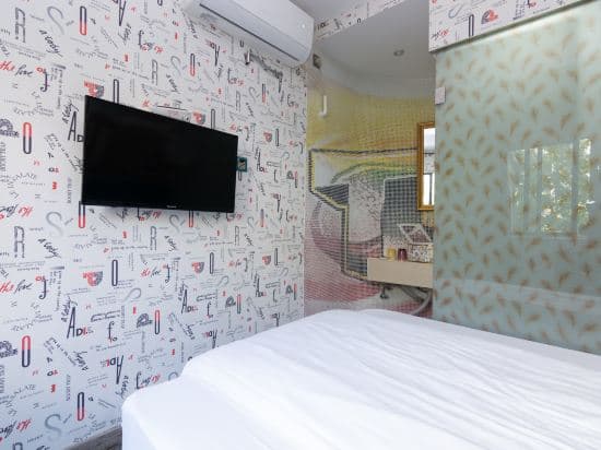 Dikai Select Hotel (Shanghai Hongqiao Road Subway Station)