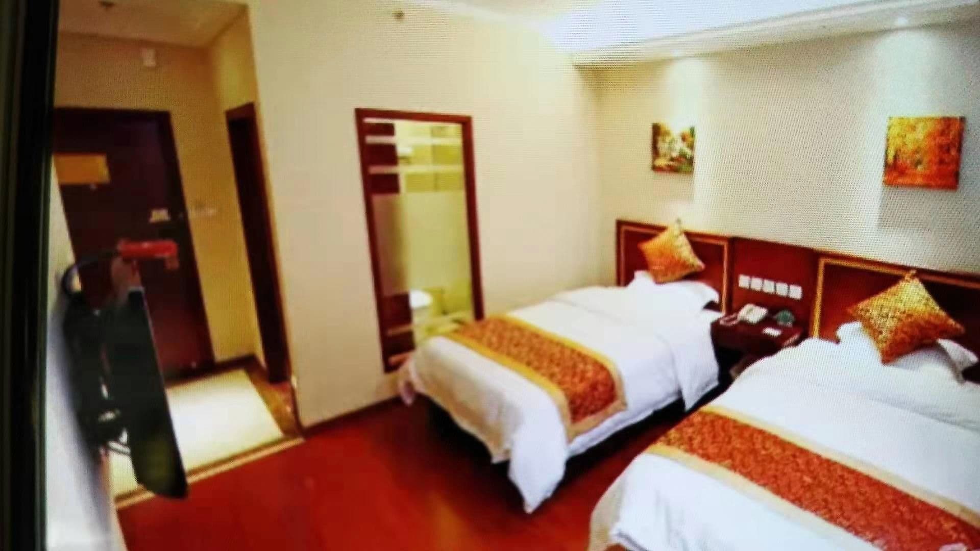 Green Tree Inn Smart Selection Hotel (Shanghai Hongqiao Road Metro Station)