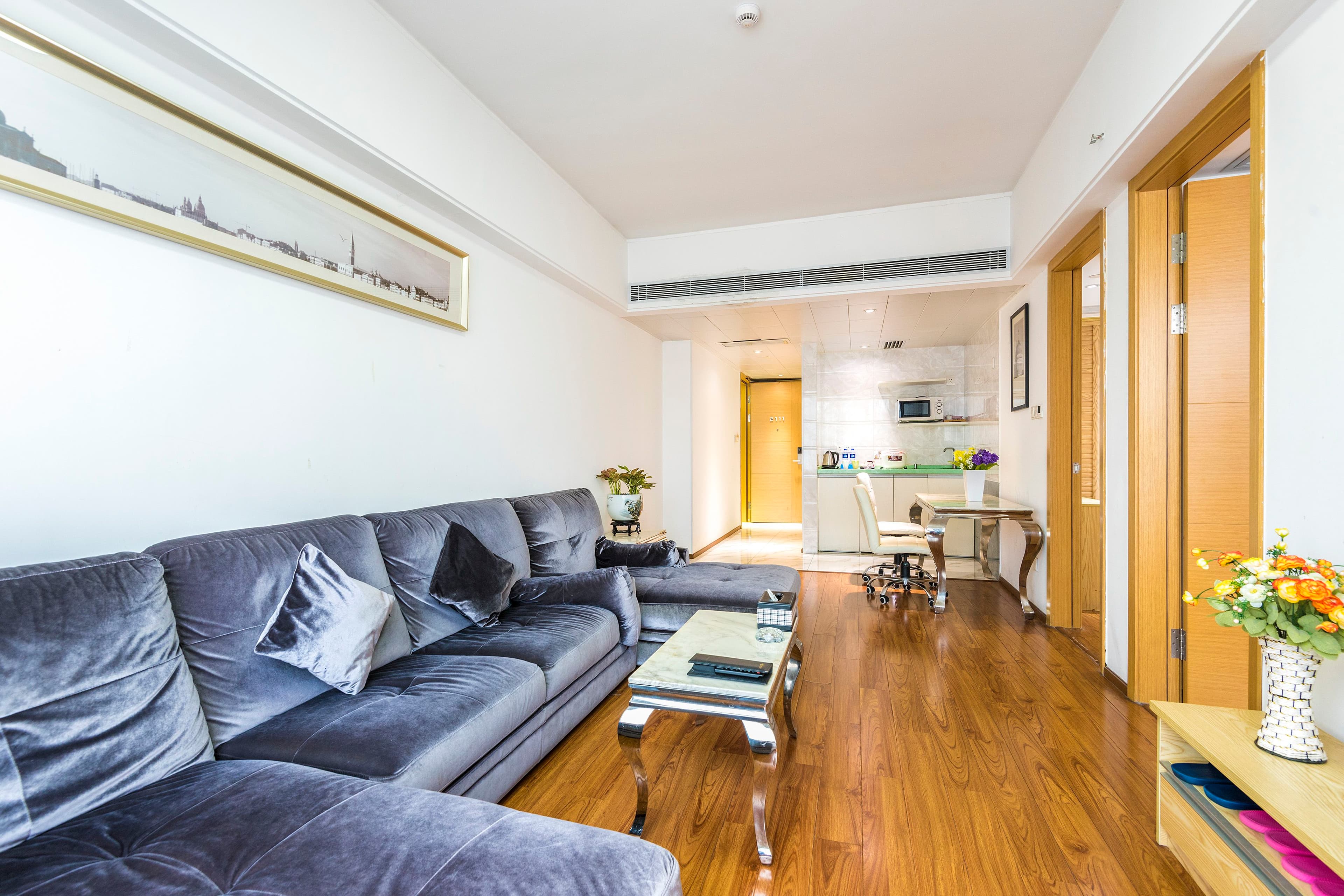 U-Zone Serviced Apartment Hotel (Guangzhou Gangding)