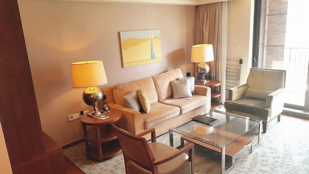 Lanson Place Jin Qiao Residence