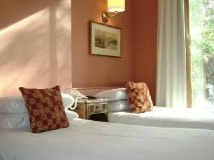The Castleton Hotel London