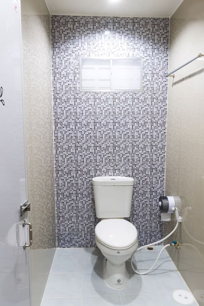 Wanderlust Bangkok Hostel