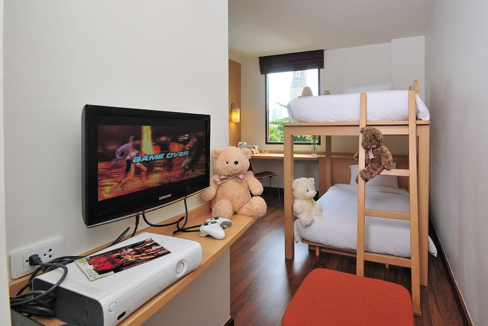 Ibis Bangkok Riverside