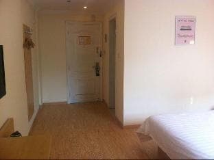 7 Days Inn Shanghai New International Expo Center Longyang Road Subway Station Branch
