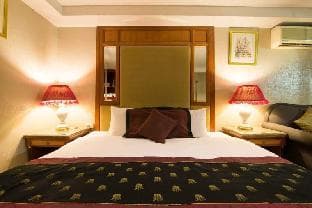 Diamond City Hotel